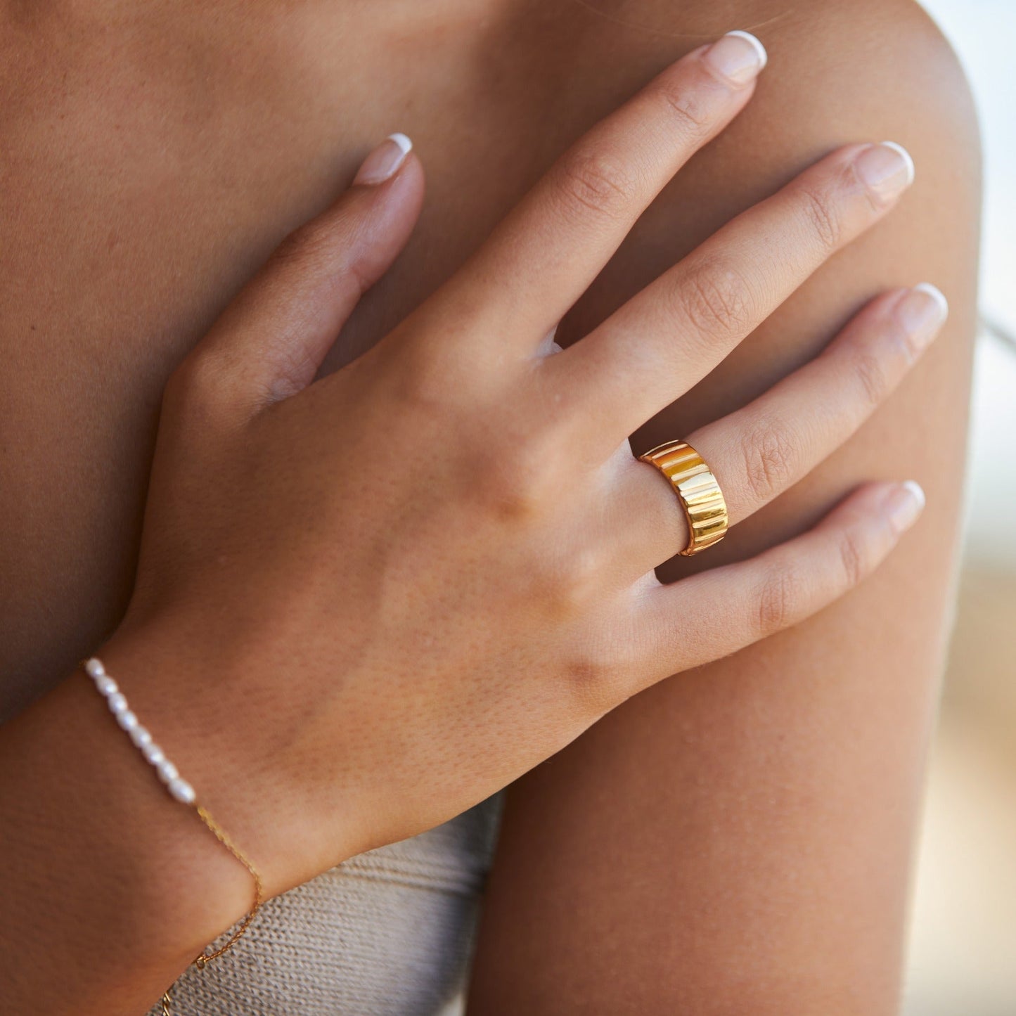 Anillo llamativo