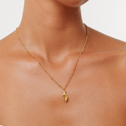 Collar de mano guardiana